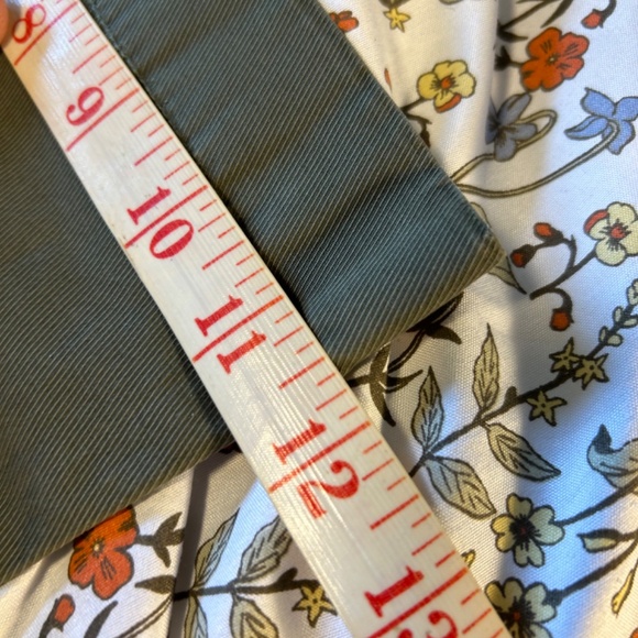 Old Navy High Rise Pants - Picture 3 of 5